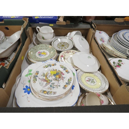 113 - THREE TRAYS OF ASSORTED CERAMICS TO INCLUDE ROYAL ALBERT