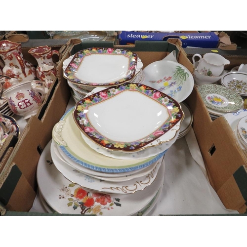 113 - THREE TRAYS OF ASSORTED CERAMICS TO INCLUDE ROYAL ALBERT