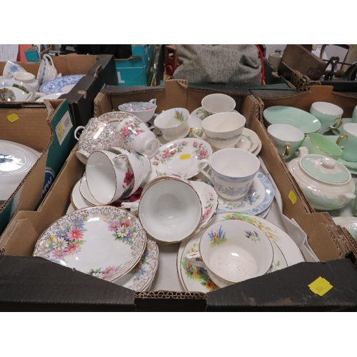 115 - TWO TRAYS OF ASSORTED WEDGWOOD AND OTHER CERAMICS