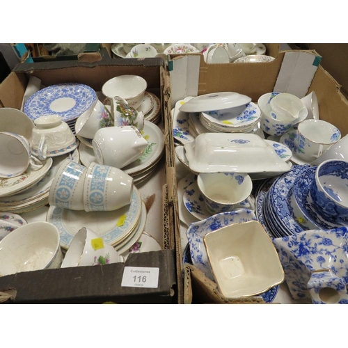 116 - TWO TRAYS OF ASSORTED CERAMICS TO INCLUDE BLUE/WHITE EXAMPLES