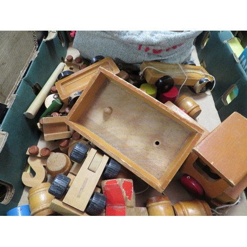 119 - A TRAY OF ASSORTED VINTAGE WOODEN TOYS