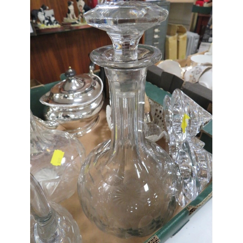 124 - A TRAY OF GLASS AND SILVER PLATED WARE TO INCLUDE CANDLESTICKS AND DECANTER