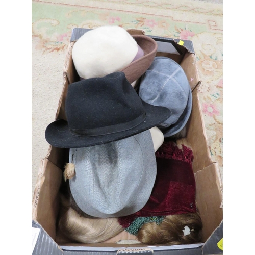 132 - A TRAY OF VINTAGE HATS