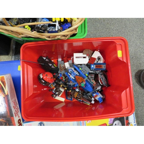 136 - A SELECTION OF VINTAGE TOYS AND GAMES TO INCLUDE TOY CARS, SUBBUTEO ETC ( all unchecked)