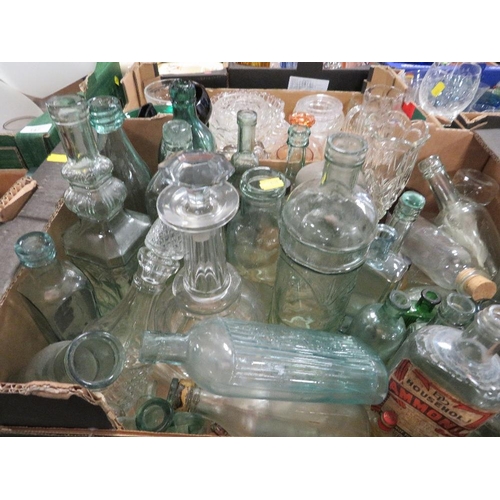 149 - FOUR TRAYS OF ASSORTED GLASSWARE TO INCLUDE COLLECTABLE BOTTLES