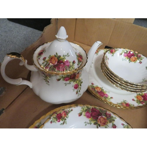 160 - TWO TRAYS OF ROYAL ALBERT OLD COUNTRY ROSES TEA / COFFEE WARE