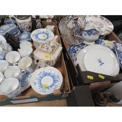 167 - TWO TRAYS OF ASSORTED CERAMICS TO INCLUDE BLUE WEDGWOOD JASPERWARE