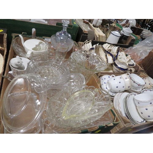 175 - THREE TRAYS OF ASSORTED CERAMIC AND GLASS TO INCLUDE FOLEY EXAMPLES