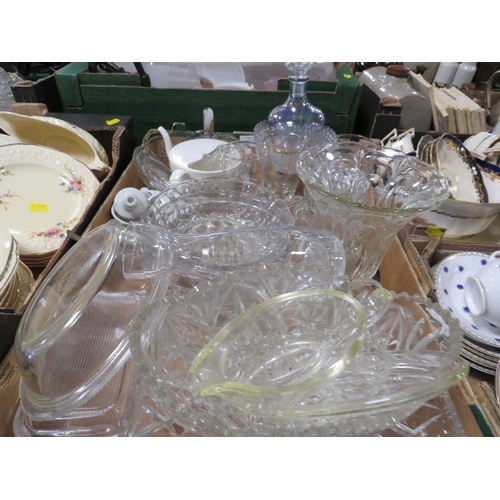 175 - THREE TRAYS OF ASSORTED CERAMIC AND GLASS TO INCLUDE FOLEY EXAMPLES