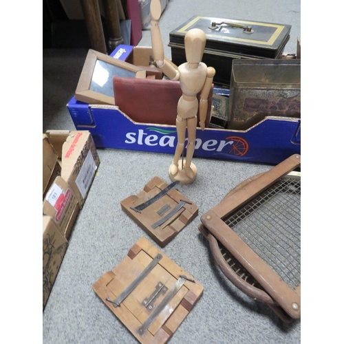 180 - A TRAY OF SUNDRIES TO INCLUDE WOODEN PICTURES FRAMES, DEED BOX ETC