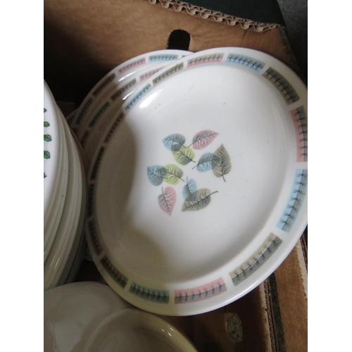 182 - A TRAY OF CERAMICS TO INCLUDE PORTMEIRION PLATES AND BOWLS