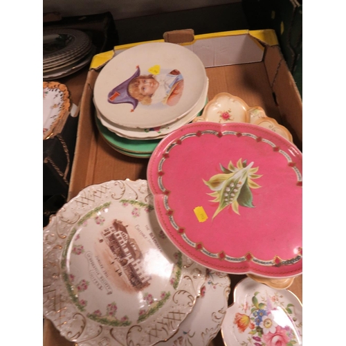 200 - TWO TRAYS OF COLLECTABLE'S AND TWO TRAYS OF PLATES TO INCLUDE LUSTRE TEASET, SHELLY PLATE, AYNSLEY B... 