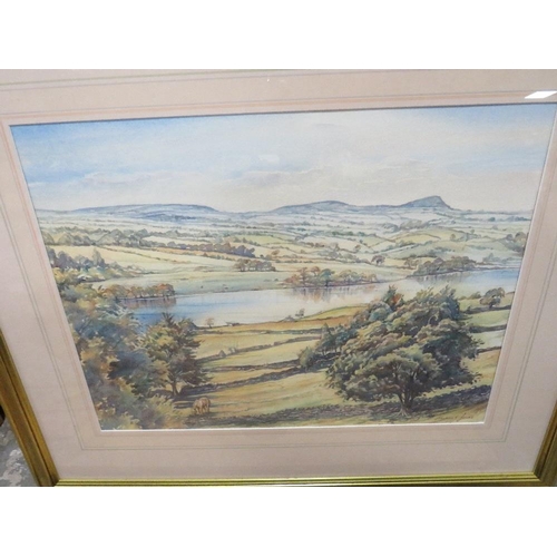 25 - A COLLECTION OF FIVE WATERCOLOURS AND PRINTS TO INCLUDE A JOHN KING SIGNED HUNTING PRINT