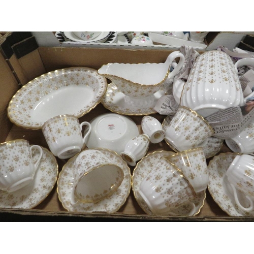 83 - TWO BOXES CONTAINING SPODE FLEUR DE LYS GOLD