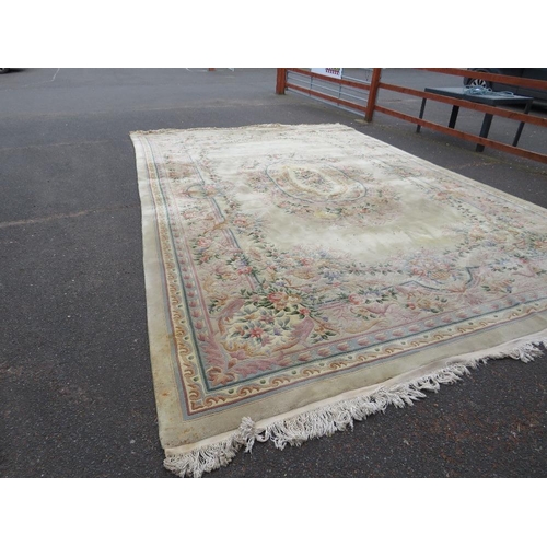 844 - A HUGE CHINESE WOOLLEN RUG 365 X 580 CM A/F