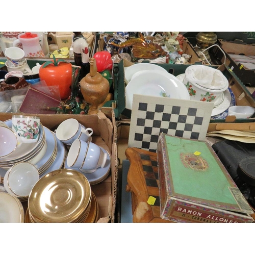 86 - FOUR TRAYS OF CERAMICS ETC TO INCLUDE CHESS BOARDS AND PIECES