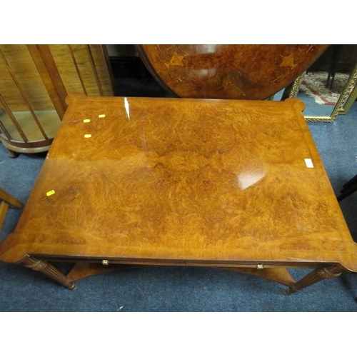 796 - A QUALITY REPRODUCTION WALNUT COFFEE TABLE WITH DRAWERS