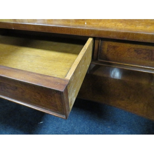 796 - A QUALITY REPRODUCTION WALNUT COFFEE TABLE WITH DRAWERS