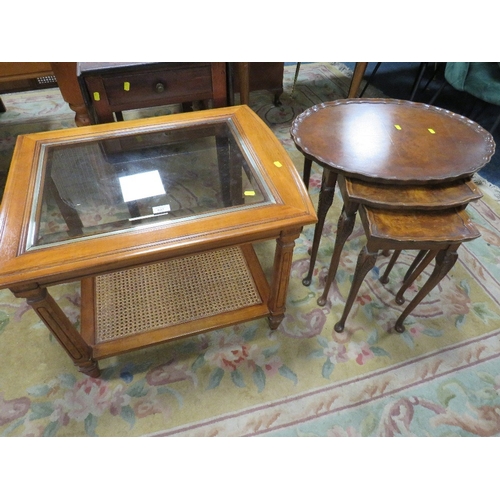 837 - A WALNUT NEST OF TABLES & A MODERN GLASS TOPPED TABLE (2)