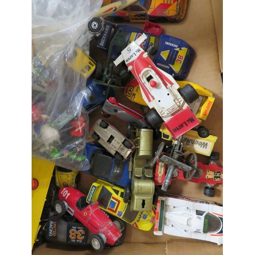 129 - A TRAY OF VINTAGE TOYS ETC TO INCLUDE DIE-CAST CARS AND A REMOTE CONTROL STEVE THE BUTLER TOY