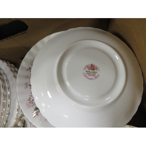 146 - TWO TRAYS OF ROYAL ALBERT TEA WARE AND DINNER WARE TO INCLUDE OLD COUNTRY ROSES AND MOSS ROSE