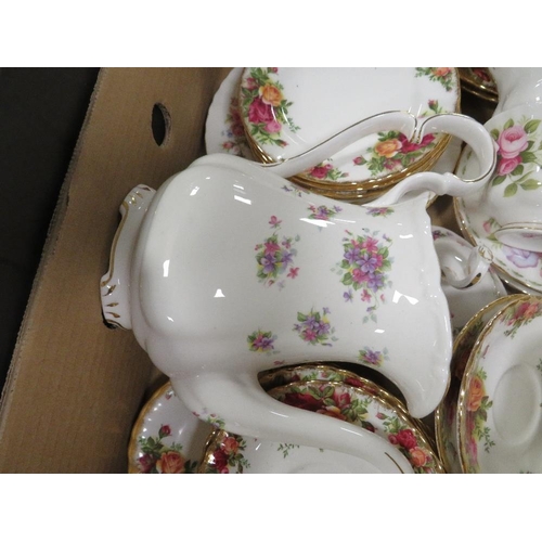 146 - TWO TRAYS OF ROYAL ALBERT TEA WARE AND DINNER WARE TO INCLUDE OLD COUNTRY ROSES AND MOSS ROSE