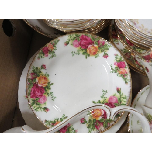 146 - TWO TRAYS OF ROYAL ALBERT TEA WARE AND DINNER WARE TO INCLUDE OLD COUNTRY ROSES AND MOSS ROSE