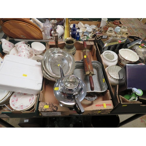 149 - THREE TRAYS OF SUNDRIES TO INCLUDE METAL WARE, CERAMICS TO INCLUDE MASONS, MANDALAY, ROYAL WORCESTER... 