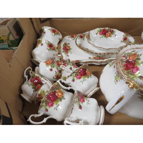 193 - THREE TRAYS OF OLD COUNTRY ROSES TEA/DINNER WARE