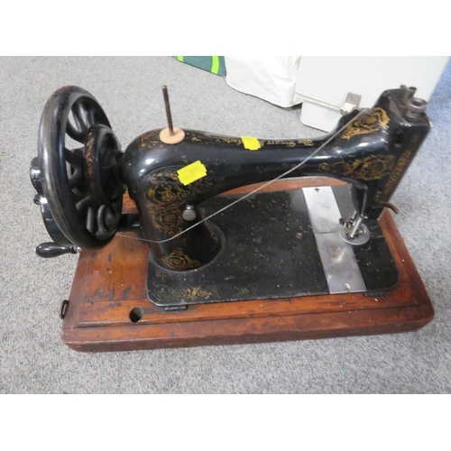 202 - FOUR ASSORTED SEWING MACHINES TO INCLUDE A VINTAGE SINGER 150 ANNIVERSARY LIMITED EDITION EXAMPLE ET... 