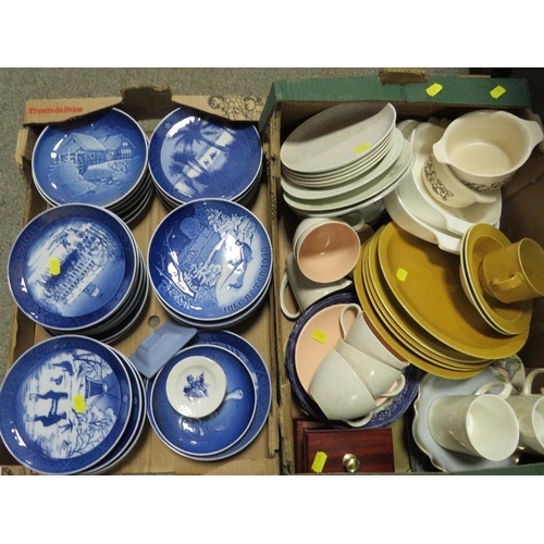 208 - A TRAY OF MOSTLY ROYAL COPENHAGEN CHRISTMAS PLATES TOGETHER WITH A TRAY OF CUPS, PLATES ETC (2)