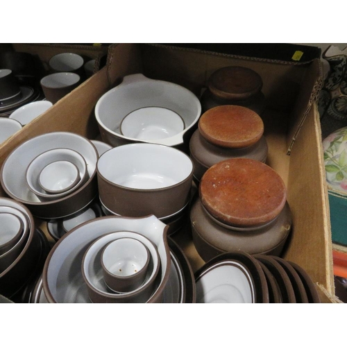 220 - THREE TRAYS OF HORNSEA CONTRAST TEA/DINNER WARE