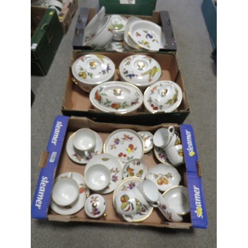 229 - FOUR TRAYS OF ROYAL WORCESTER EVESHAM