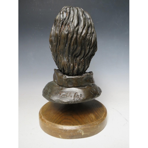 301 - A KEITH LEE SCULPTURE OF A  BUST OF A GENTLEMAN RAISED ON A WOODEN PLINTH APPROX HEIGHT 35 CM