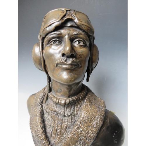 313 - A KEITH LEE SCULPTURE / BUST OF AN RAF PILOT RAISED ON A PLINTH APPROX H 48 CM