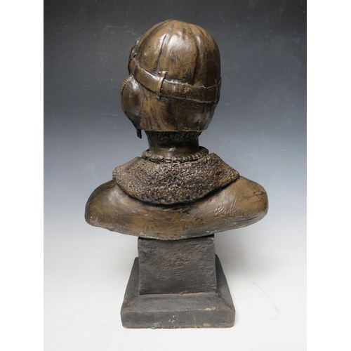 313 - A KEITH LEE SCULPTURE / BUST OF AN RAF PILOT RAISED ON A PLINTH APPROX H 48 CM