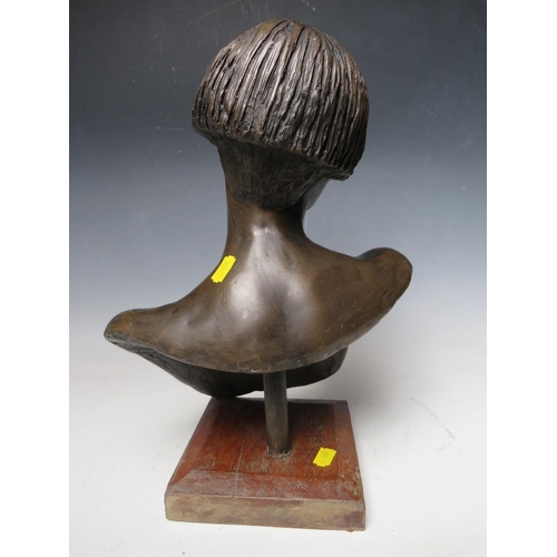 324 - A KEITH LEE SCULPTURE /  BUST ENTITLED ART DECO LADY APPROX H 39 CM