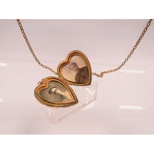 413 - A VICTORIAN STYLE 9CT GOLD BACK AND FRONT LOCKET