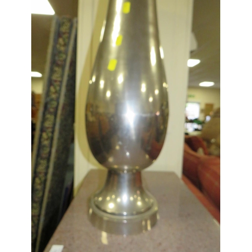 714 - A LARGE MODERN METAL VASE H-91CM