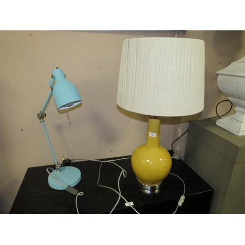 723 - A MODERN GLOBULAR TABLE LAMP AND SHADE PLUS AN ANGLEPOISE LAMP (2)