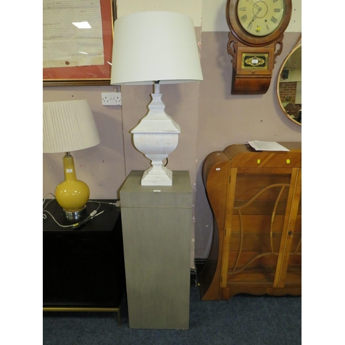 725 - A MODERN GREY PEDESTAL AND A WHITE TABLE LAMP & SHADE (2)