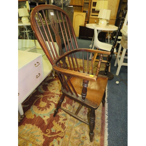 751 - AN ANTIQUE WINDSOR HOOPBACK CHAIR TOGETHER WITH A STANDARD LAMP (2)