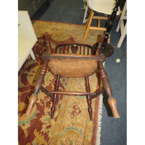 751 - AN ANTIQUE WINDSOR HOOPBACK CHAIR TOGETHER WITH A STANDARD LAMP (2)