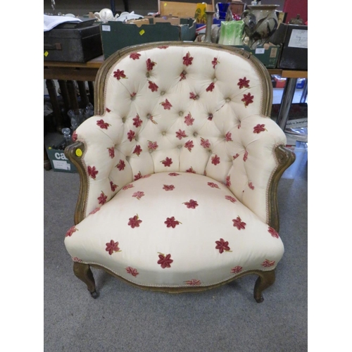 771 - A FRENCH STYLE UPHOLSTERED ARMCHAIR