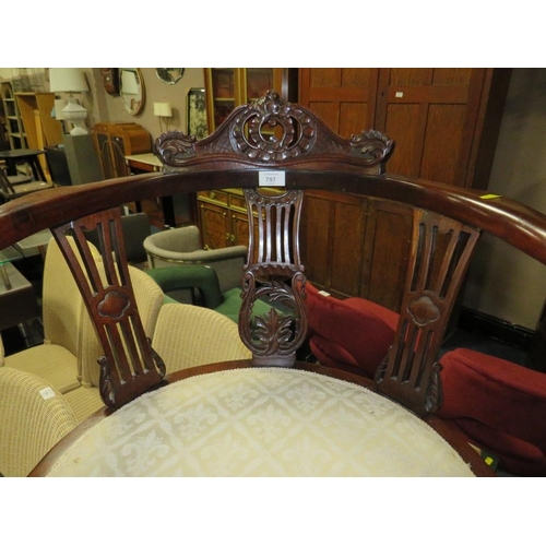 797 - AN ANTIQUE CARVED MAHOGANY CORNER CHAIR