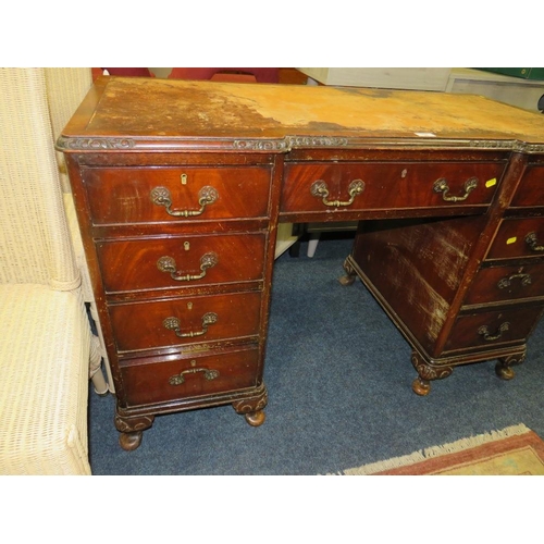 798 - A MAHOGANY TWIN PEDESTAL DESK WITH INSET LEATHER TOP - W 121 CM A/F