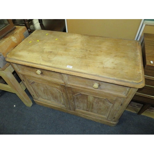 812 - AN ANTIQUE SMALL PINE DRESSER BASE - W 104 CM