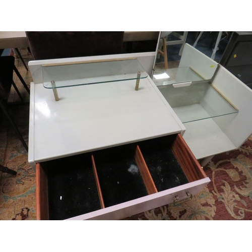 827 - A MID CENTURY G PLAN 'E GOMME' DRESSING TABLE