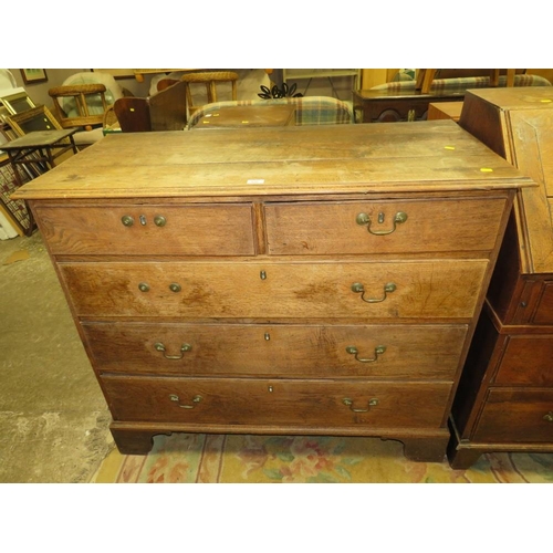 836 - A LARGE GEORGIAN OAK COUNTRYMADE CHEST OF FIVE DRAWERS W-118 CM