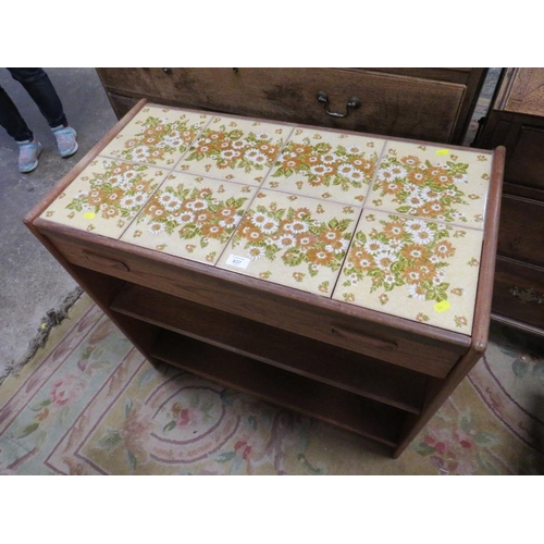 837 - A MID CENTURY G-PLAN TEAK TILE TOP TABLE UNIT W-85 CM